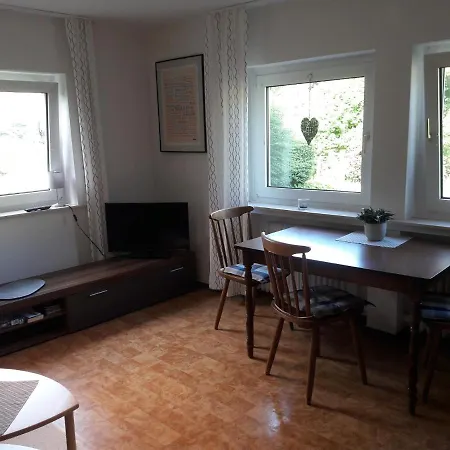 Modern In Sellinghausen With Terrace דירה שמאלנברג